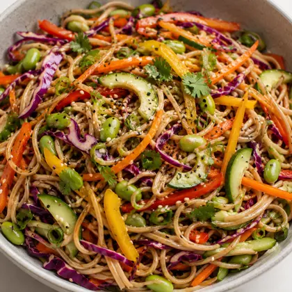 Σαλάτα με Noodles & Λαχανικά